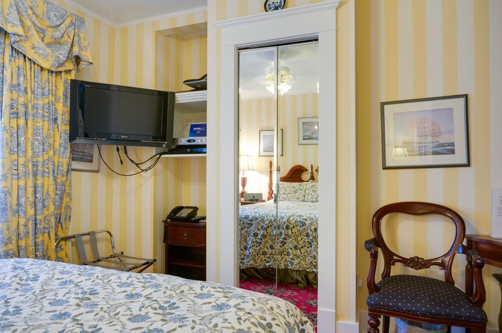 Calgary Westways Guest House חדר תמונה