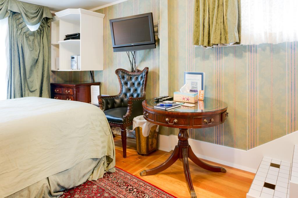 Calgary Westways Guest House חדר תמונה