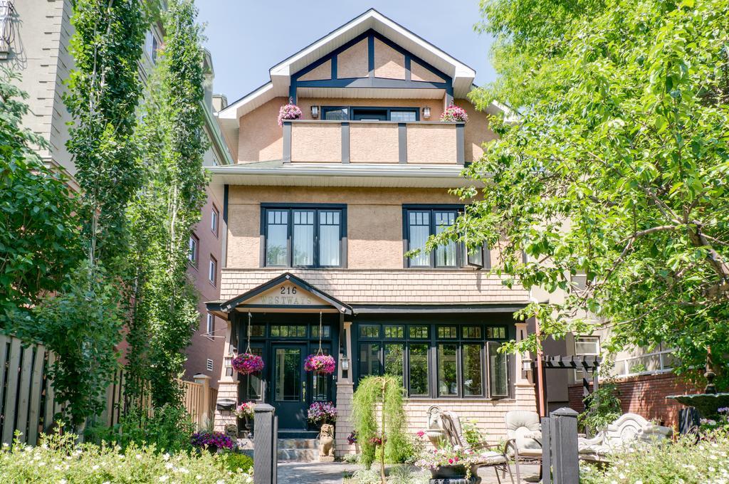 Calgary Westways Guest House מראה חיצוני תמונה