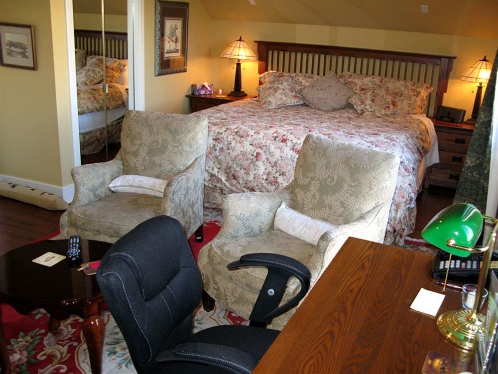 Calgary Westways Guest House מראה חיצוני תמונה