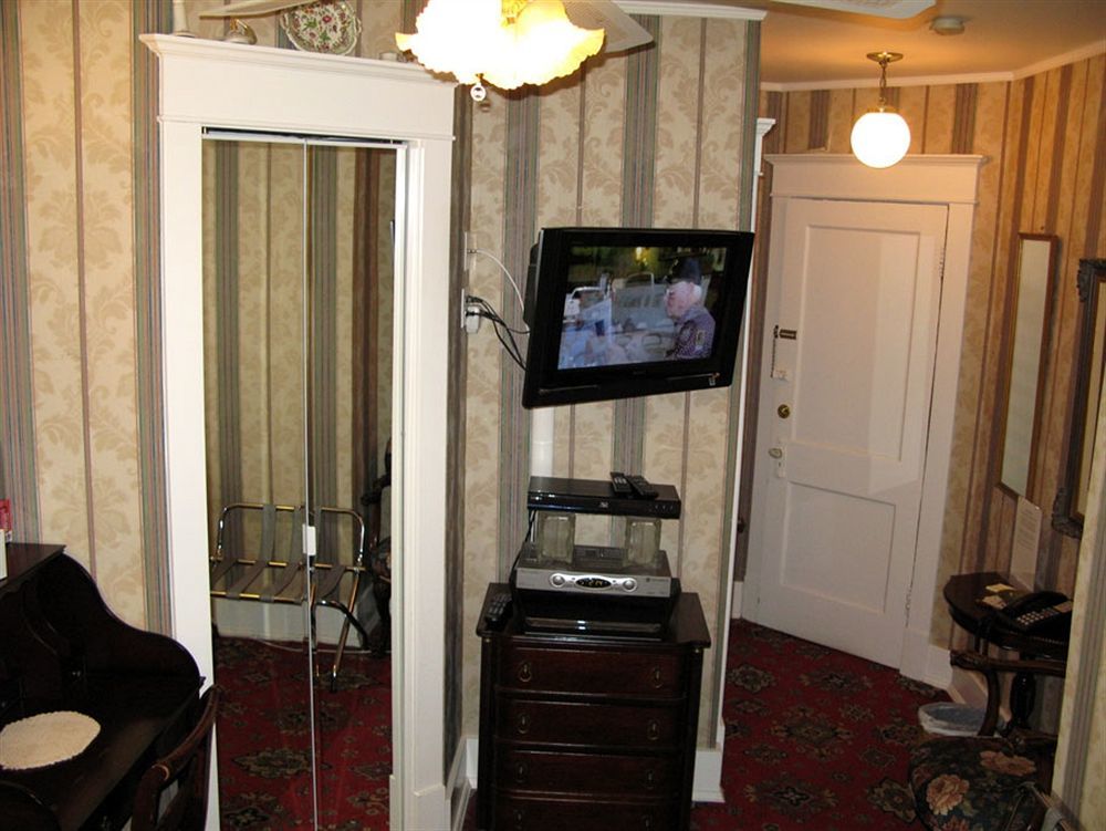 Calgary Westways Guest House מראה חיצוני תמונה